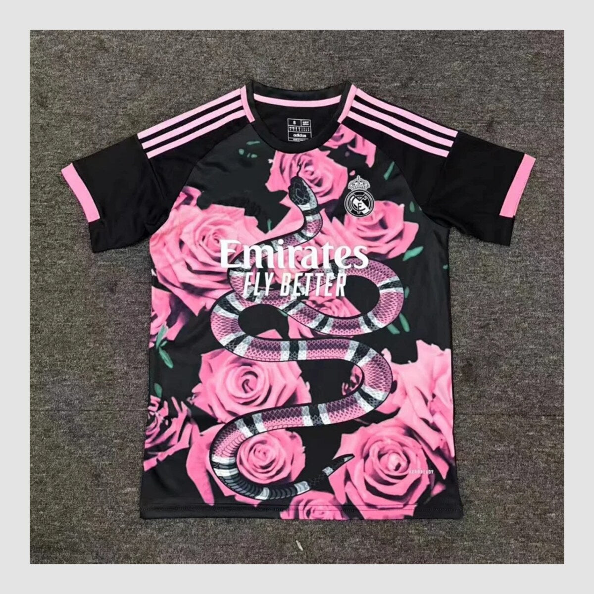 T-shirt Adidas — vue 1