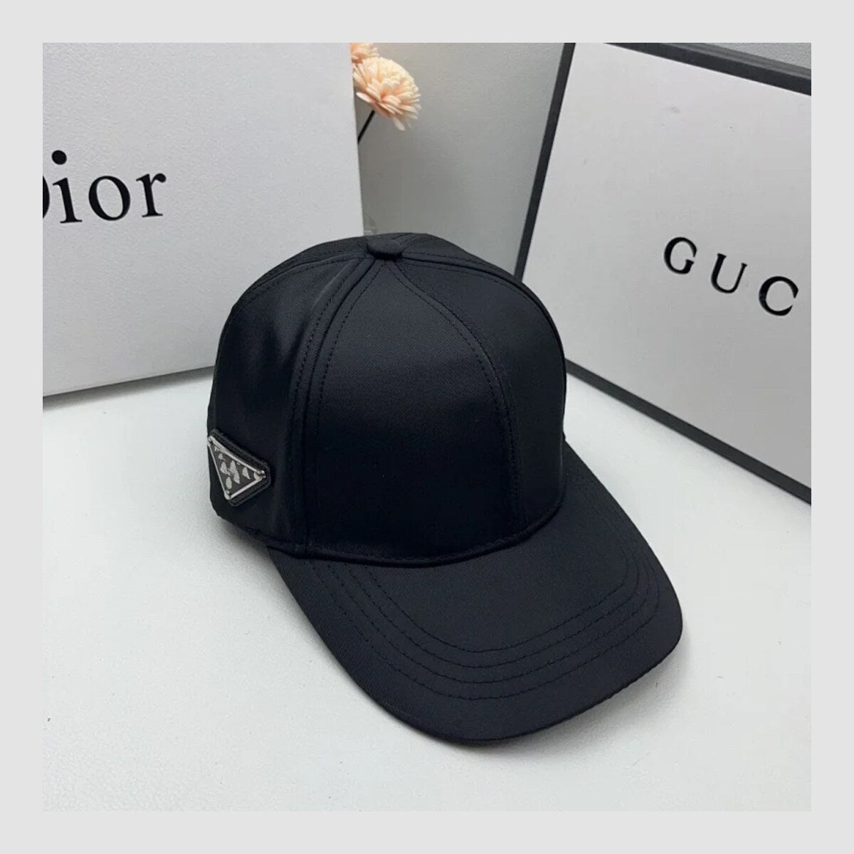 Casquette Prada — vue 1